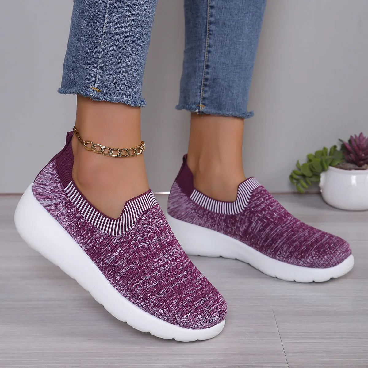 Breathable Round Toe Mesh Sip-On