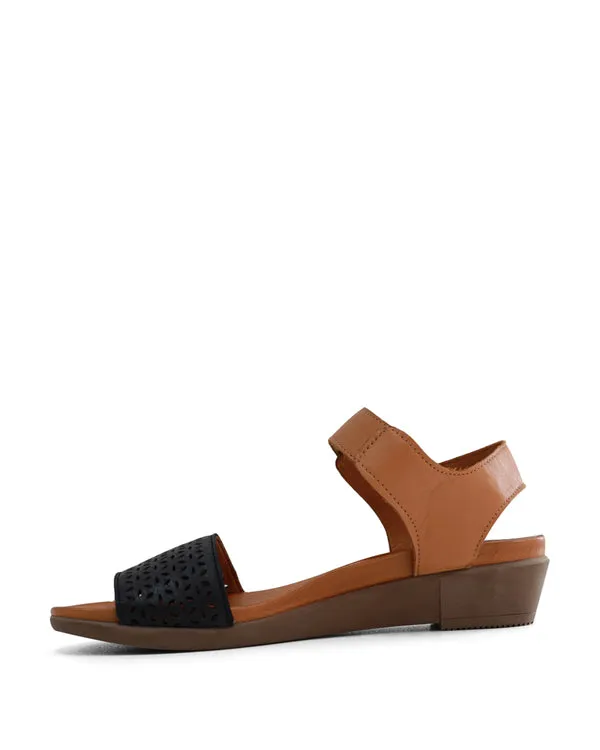 BUENO ADELAIDE-LSA FLAT SANDALS (LARGE SIZES 43 TO 46)