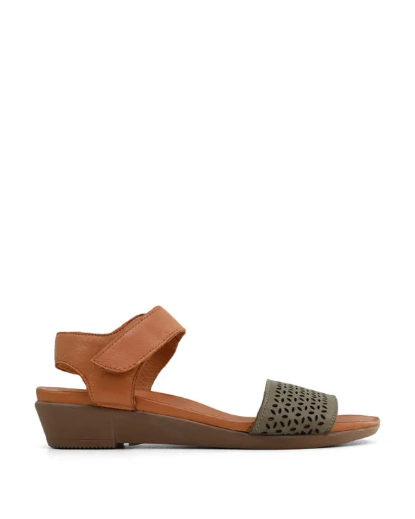 BUENO ADELAIDE-LSA FLAT SANDALS (LARGE SIZES 43 TO 46)