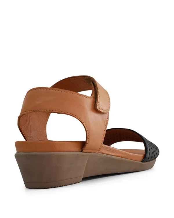 BUENO ADELAIDE-LSA FLAT SANDALS (LARGE SIZES 43 TO 46)