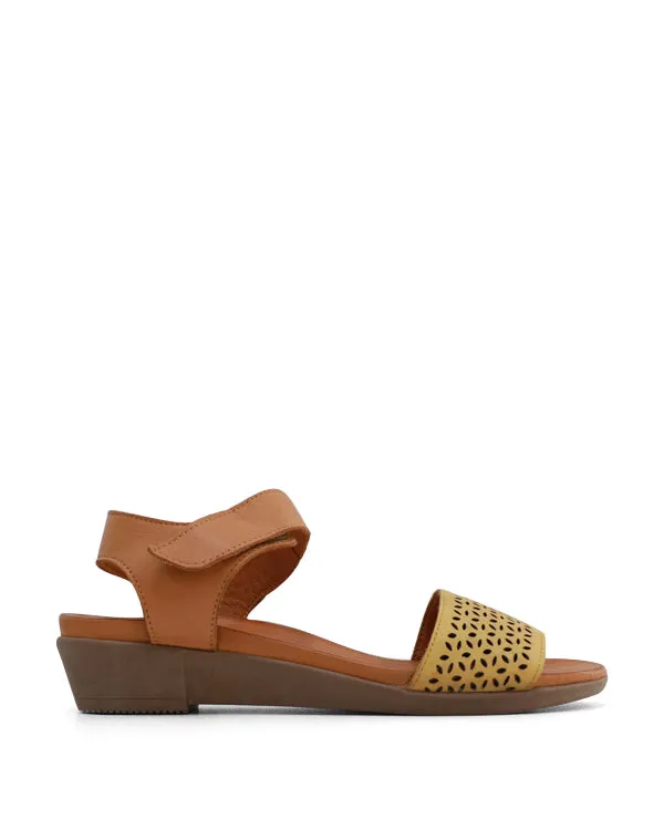 BUENO ADELAIDE-LSA FLAT SANDALS (LARGE SIZES 43 TO 46)