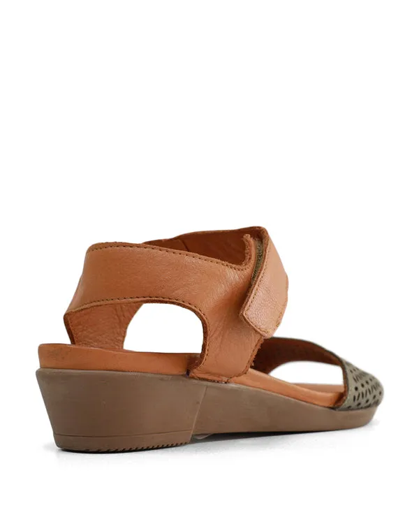 BUENO ADELAIDE-LSA FLAT SANDALS (LARGE SIZES 43 TO 46)