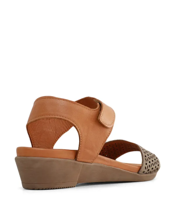 BUENO ADELAIDE-LSA FLAT SANDALS (LARGE SIZES 43 TO 46)