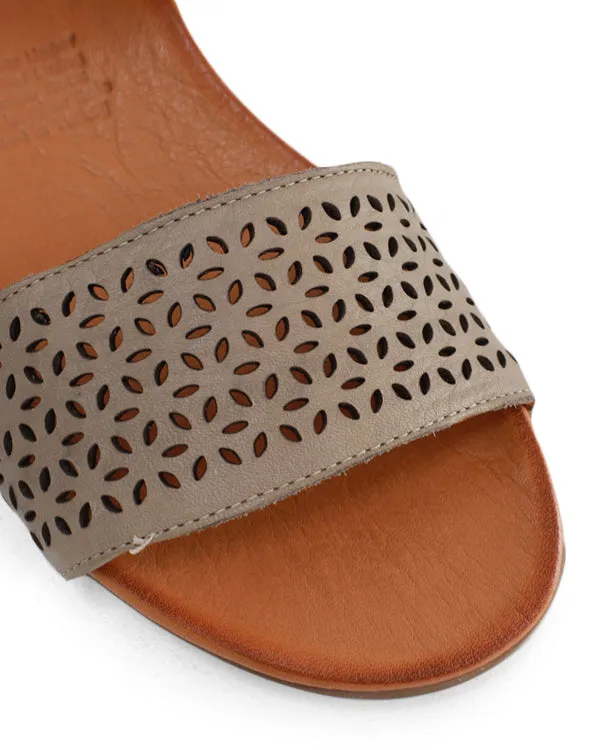 BUENO ADELAIDE-LSA FLAT SANDALS (LARGE SIZES 43 TO 46)